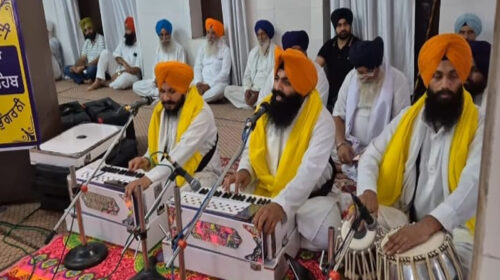 Paonta Sahib: गुरुद्वारा दड़ी में बड़ी श्रद्धा और धूमधाम से मनाया गया गुरु ग्रंथ साहिब का पहला प्रकाशपर्व Paonta Sahib: गुरुद्वारा दड़ी में बड़ी श्रद्धा और धूमधाम से मनाया गया गुरु ग्रंथ साहिब का पहला प्रकाशपर्व