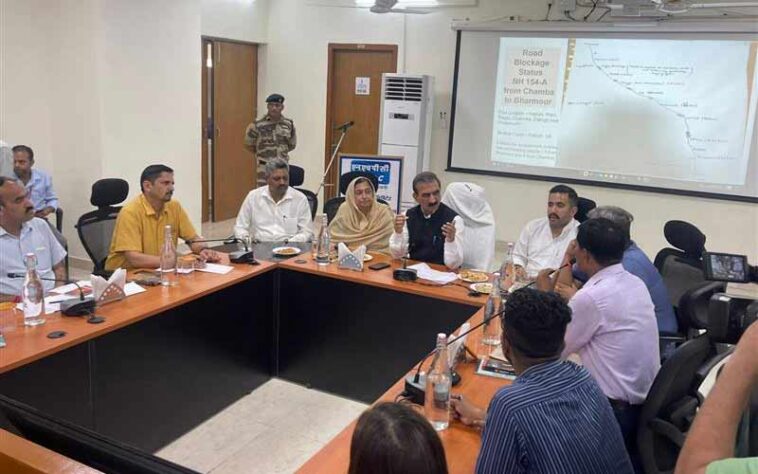 CM Sukhu: साल 2023 की तुलना में इस बार हुआ कहीं अधिक नुकसान! मुख्यमंत्री ने आपदा प्रभावित क्षेत्रों का किया हवाई सर्वेक्षण