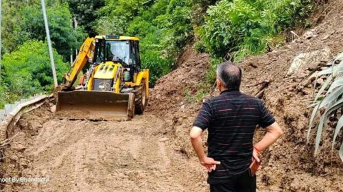 HP News: मंडी से कुल्लू राष्ट्रीय राजमार्ग पर दोनों ओर यातायात बहाल! 1300 यात्रियों को सुरक्षित निकाला