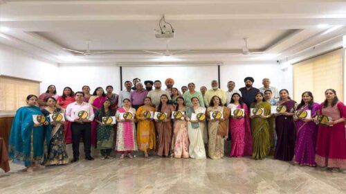 Paonta Sahib: शिक्षक दिवस पर द स्कॉलर्स होम स्कूल में नवाजे 15 श्रेष्ठ शिक्षक Paonta Sahib: शिक्षक दिवस पर द स्कॉलर्स होम स्कूल में नवाजे 15 श्रेष्ठ शिक्षक