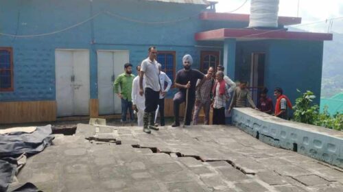 HP News: बारिश से प्रभावित 28 परिवारों को किराए के आवासों में किया शिफ्ट! 96 लोगों को राहत शिविरों में दिया आश्रय