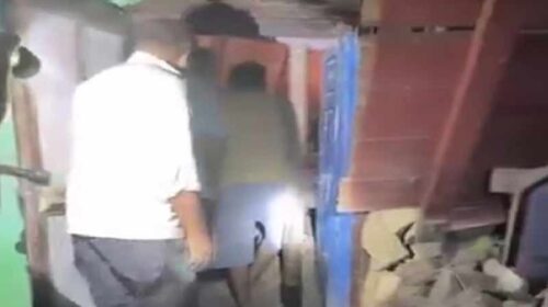 Himachal News Alert: हिमाचल में कच्चा मकान ढहा! महिला सहित दो युवतियां दबी, ग्रामीणों ने बचाई जान Himachal News Alert: हिमाचल में कच्चा मकान ढहा! महिला सहित दो युवतियां दबी, ग्रामीणों ने बचाई जान