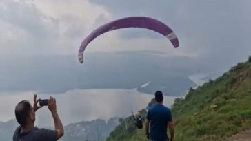 Himachal Latest News: दो माह बाद फिर शुरू हुई एयरोस्पोर्ट्स और वॉटर स्पोर्ट्स गतिविधियां