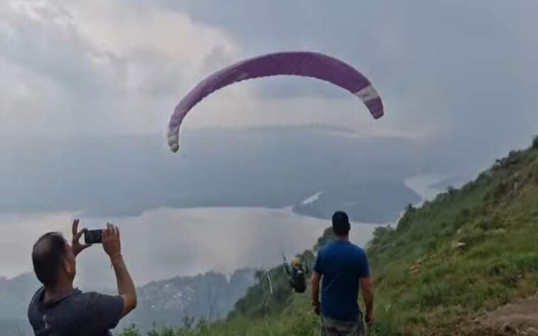 Himachal Latest News: दो माह बाद फिर शुरू हुई एयरोस्पोर्ट्स और वॉटर स्पोर्ट्स गतिविधियां Himachal Latest News: दो माह बाद फिर शुरू हुई एयरोस्पोर्ट्स और वॉटर स्पोर्ट्स गतिविधियां