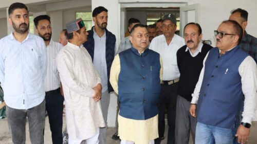 Sirmour News: विधानसभा उपाध्यक्ष ने नोहराधार सीएचसी भवन के निर्माण कार्य का किया निरीक्षण Sirmour News: विधानसभा उपाध्यक्ष ने नोहराधार सीएचसी भवन के निर्माण कार्य का किया निरीक्षण