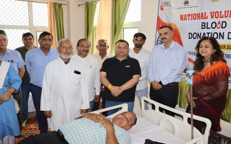 Sirmour News: विधानसभा उपाध्यक्ष ने एक दिवसीय रक्तदान शिविर का किया शुभारंभ Sirmour News: विधानसभा उपाध्यक्ष ने एक दिवसीय रक्तदान शिविर का किया शुभारंभ