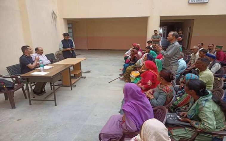 HP News: आपदा प्रभावितों को मिली राहत! एनजीओ डूअर्स ने बांटी 75 रिलीफ किटें