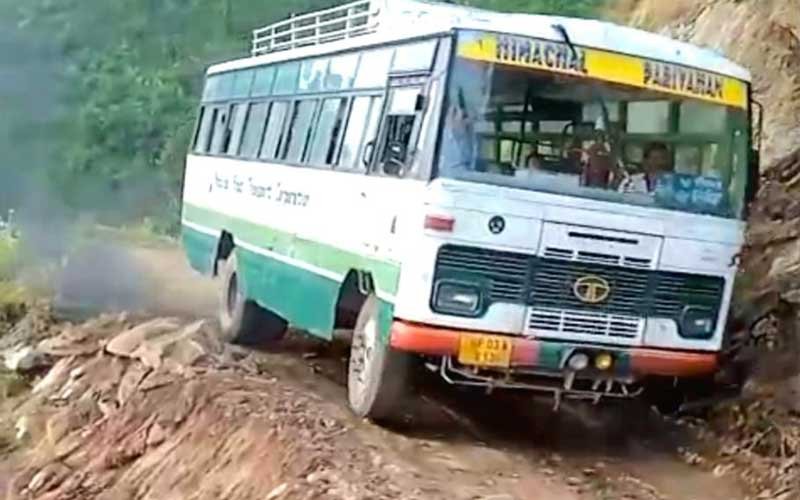 Himachal News Update: आपदा प्रभावित सड़क मार्ग भारी वाहनों के लिए बहाल! HRTC की बस सेवा फिर शुरू