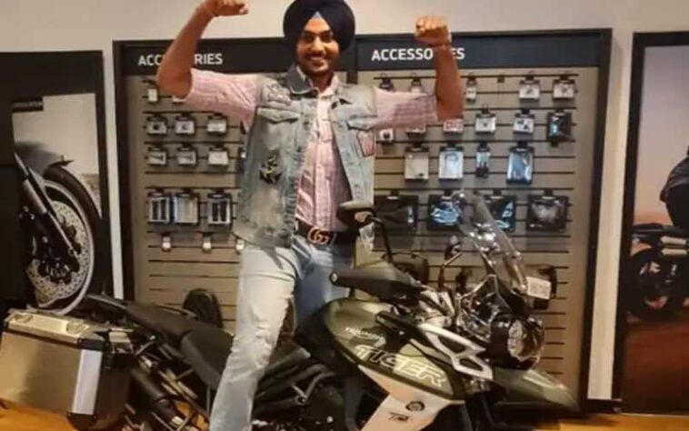 हिमाचल में मशहूर पंजाबी गायक राजवीर जवंदा का एक्सीडेंट! सिर पर गंभीर चोट हिमाचल में मशहूर पंजाबी गायक राजवीर जवंदा का एक्सीडेंट! सिर पर गंभीर चोट