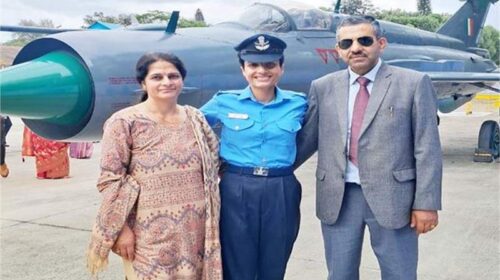 Achievement: भारतीय वायुसेना में फ्लाइंग ऑफिसर बनी हिमाचल की बेटी अदिति Achievement: भारतीय वायुसेना में फ्लाइंग ऑफिसर बनी हिमाचल की बेटी अदिति