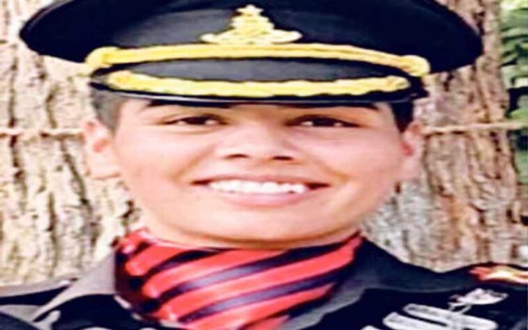 Achievement: हिमाचल की बेटी कृति बनी लेफ्टिनेंट! बचपन का सपना हुआ साकार Achievement: हिमाचल की बेटी कृति बनी लेफ्टिनेंट! बचपन का सपना हुआ साकार