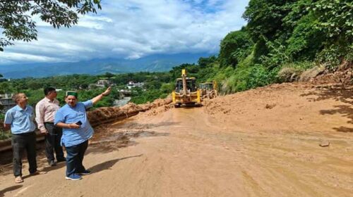 Himachal News Update: भूस्खलन से कांगड़ा एयरपोर्ट को खतरा! सुरक्षा दीवार के कई पिल्लर क्षतिग्रस्त Himachal News Update: भूस्खलन से कांगड़ा एयरपोर्ट को खतरा! सुरक्षा दीवार के कई पिल्लर क्षतिग्रस्त