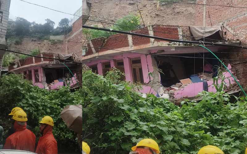 हिमाचल में भूस्खलन से फिर तबाही: एक की मौत! अभी भी मलबे में दबी 6 जिंदगियां, रेस्क्यू जारी
