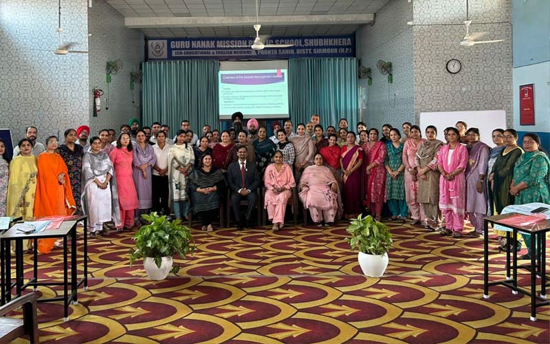 Paonta Sahib: गुरु नानक मिशन पब्लिक स्कूल में एक दिवसीय क्षमता निर्माण कार्यक्रम का आयोजन