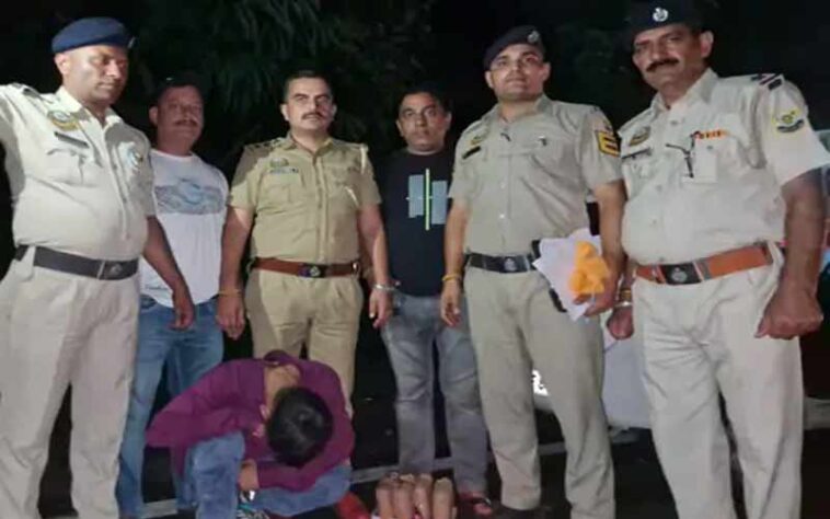 Himachal Crime News: पुलिस ने पकड़ी 2.046 किलोग्राम चरस! गाड़ी में हो रही थी सप्लाई, तस्कर काबू Himachal Crime News: पुलिस ने पकड़ी 2.046 किलोग्राम चरस! गाड़ी में हो रही थी सप्लाई, तस्कर काबू