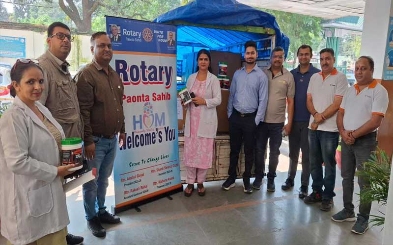 Paonta Sahib: रोटरी पांवटा साहिब और तिरूपति ग्रूप ने टीबी मरीजों को दिए प्रोटीन पाउडर