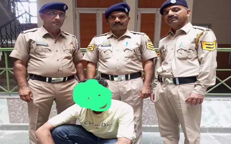Paonta Sahib: पांवटा में चिट्टे सहित पकड़ा तस्कर! SIU नाहन की टीम ने ऐसे किया काबू Paonta Sahib: पांवटा में चिट्टे सहित पकड़ा तस्कर! SIU नाहन की टीम ने ऐसे किया काबू