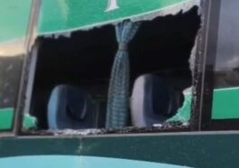 HRTC Bus Accident: एचआरटीसी बस पर पहाड़ी से गिरा पत्थर! नन्ही बच्ची बुरी तरह घायल