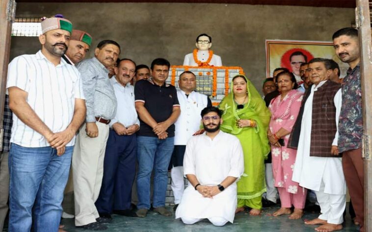 Sirmour News: विधानसभा उपाध्यक्ष ने डॉ. प्रेम सिंह की जयंती व पुण्यतिथि पर किया पौधारोपण! लगाया रक्तदान शिविर Sirmour News: विधानसभा उपाध्यक्ष ने डॉ. प्रेम सिंह की जयंती व पुण्यतिथि पर किया पौधारोपण! लगाया रक्तदान शिविर