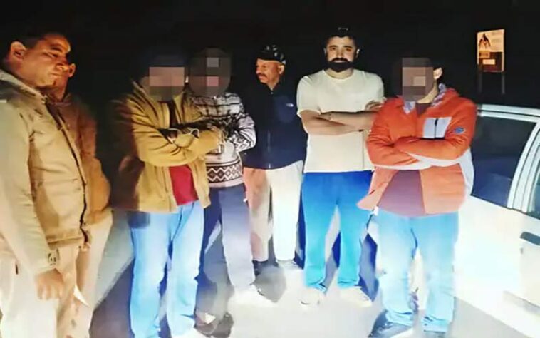 Himachal Crime News: आधी रात को गाड़ी में नशे की सप्लाई करते दबोचे तीन युवक! 45 ग्राम हेरोइन बरामद Himachal Crime News: आधी रात को गाड़ी में नशे की सप्लाई करते दबोचे तीन युवक! 45 ग्राम हेरोइन बरामद