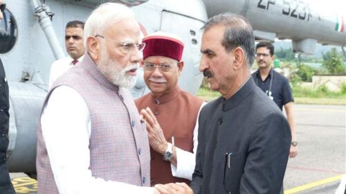 PM Modi: केंद्र से दो प्रतिशत अतिरिक्त उधार सीमा की अनुमति देने का आग्रह! सीएम ने PM के समक्ष उठाए कई मामले PM Modi: केंद्र से दो प्रतिशत अतिरिक्त उधार सीमा की अनुमति देने का आग्रह! सीएम ने PM के समक्ष उठाए कई मामले