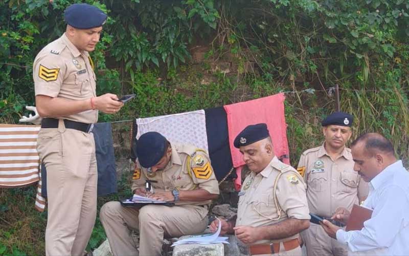 Sirmour News: नाहन में पांवटा के 25 वर्षीय युवक की मौत! बावड़ी की छत पर मिला शव, नशे की ओवरडोज से मौत की आशंका