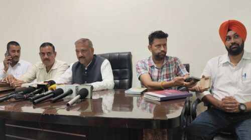 Paonta Sahib: पांवटा साहिब को केंद्र सरकार की सौगात! अब खुलेगा केंद्रीय विद्यालय: सुखराम चौधरी Paonta Sahib: पांवटा साहिब को केंद्र सरकार की सौगात! अब खुलेगा केंद्रीय विद्यालय: सुखराम चौधरी