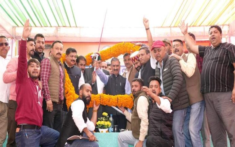 CM Sukhu: सीबीएसई स्कूलों के अध्यापकों का बनेगा अलग कैडर! बच्चों के लिए होगा अलग ड्रेस कोड: मुख्यमंत्री CM Sukhu: सीबीएसई स्कूलों के अध्यापकों का बनेगा अलग कैडर! बच्चों के लिए होगा अलग ड्रेस कोड: मुख्यमंत्री