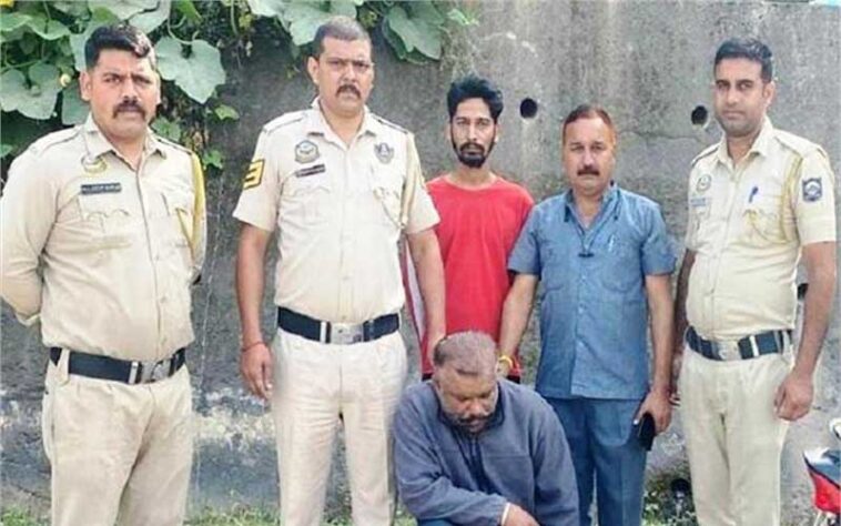 Himachal Crime News: हिमाचल में पंजाब का तस्कर पकड़ा! मिली चिट्टे सहित हज़ारों की नकदी Himachal Crime News: हिमाचल में पंजाब का तस्कर पकड़ा! मिली चिट्टे सहित हज़ारों की नकदी