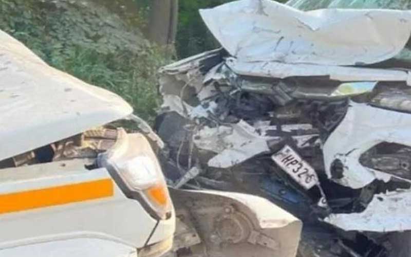 दुखद: कार और बोलेरो पिकअप में टक्कर! करवाचौथ पर छुट्टी लेकर घर आ रहे हिमाचल के दो जवानों की मौत