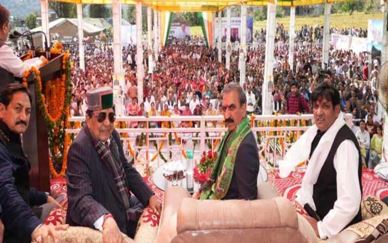 CM Sukhu: मुख्यमंत्री सुक्खू ने भाजपा को घेरा! बोले- एडिशनल बॉरोइंग में लगा रहे अडंगे CM Sukhu: मुख्यमंत्री सुक्खू ने भाजपा को घेरा! बोले- एडिशनल बॉरोइंग में लगा रहे अडंगे