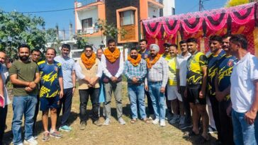 Paonta Sahib: पांवटा में पांचवी वॉलीबॉल प्रतियोगिता का आयोजन! 40 से अधिक टीमें ले रही भाग