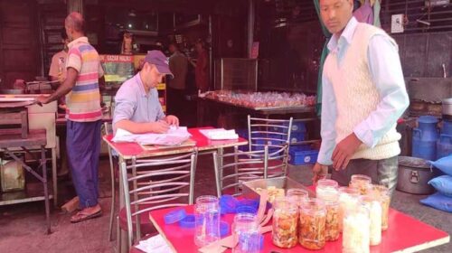 Himachal News Update: त्योहारी सीजन में खाद्य सुरक्षा विभाग अलर्ट! मिठाइयों व दुग्ध उत्पादों के भरें 10 सैंपल Himachal News Update: त्योहारी सीजन में खाद्य सुरक्षा विभाग अलर्ट! मिठाइयों व दुग्ध उत्पादों के भरें 10 सैंपल