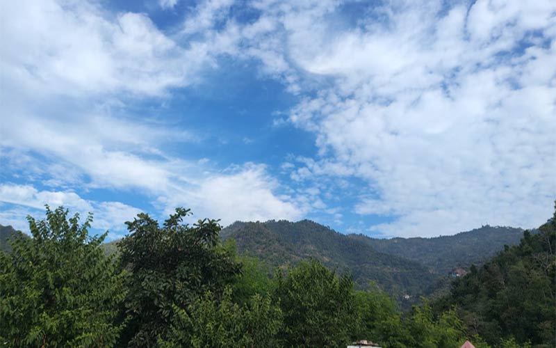 Himachal Weather: हिमाचल में इस माह बारिश-बर्फबारी के आसार नहीं! सूखी ठंड का कहर जारी