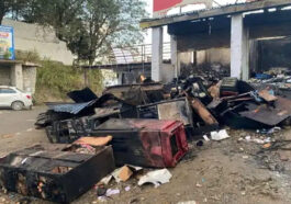 Himachal News Alert: हिमाचल में दिवाली की रात भीषण अग्निकांड! तीन दुकाने जलकर राख, लाखों का नुकसान