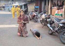 Himachal News Update: मां घुटनों के बल तो बेटी दंडवत प्रणाम करते हुए पहुंची चिंतपूर्णी मंदिर