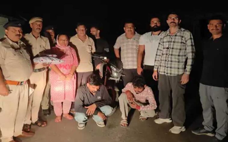 Himachal Crime News: पुलिस का ड्रग तस्करों के खिलाफ एक्शन! बाइक सवारों से पकड़ी चरस Himachal Crime News: पुलिस का ड्रग तस्करों के खिलाफ एक्शन! बाइक सवारों से पकड़ी चरस