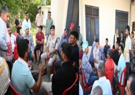 Himachal News Update: बस दुर्घटना में राहत एवं बचाव कार्य संपन्न! जिला प्रशासन ने मृतकों के घर पहुँचकर संवेदनाएं कीं व्यक्त