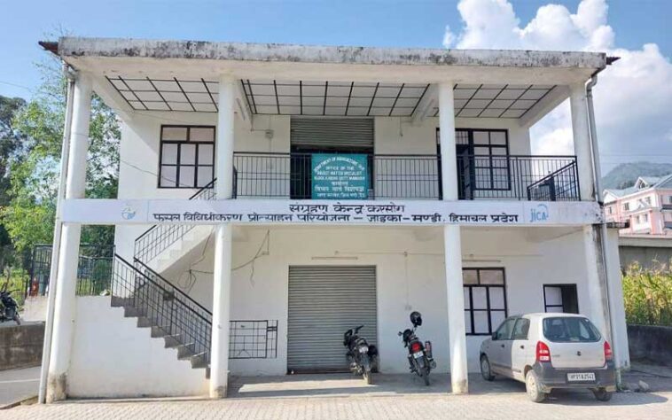 Himachal News: अब खेतों में दिखेगी कृषि संबंधी वैज्ञानिक सोच! एक्शन प्लान को सरकार से मिली मंजूरी Himachal News: अब खेतों में दिखेगी कृषि संबंधी वैज्ञानिक सोच! एक्शन प्लान को सरकार से मिली मंजूरी