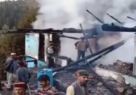 Himachal News Alert: आधी रात को गहरी नींद में सोया था परिवार! तभी भड़क उठी आग, पूरा मकान जलकर राख