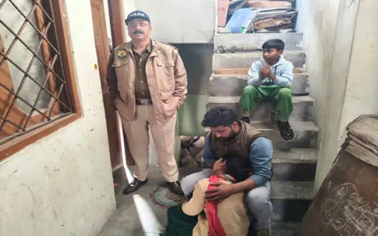 Himachal News Alert: बच्चों के साथ मायके गई थी पत्नी! पीछे से व्यक्ति ने घर में उठा लिया खौफनाक कदम, मची चीख-पुकार Himachal News Alert: बच्चों के साथ मायके गई थी पत्नी! पीछे से व्यक्ति ने घर में उठा लिया खौफनाक कदम, मची चीख-पुकार