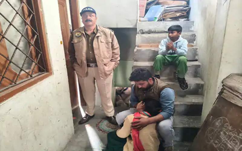 Himachal News Alert: बच्चों के साथ मायके गई थी पत्नी! पीछे से व्यक्ति ने घर में उठा लिया खौफनाक कदम, मची चीख-पुकार