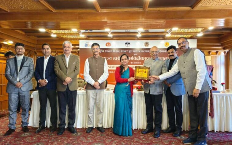 Himachal Latest News: टीबी के विरुद्ध निर्णायक युद्ध में इस जिला ने लहराया परचम! प्रदेश भर में मिला सर्वश्रेष्ठ सम्मान Himachal Latest News: टीबी के विरुद्ध निर्णायक युद्ध में इस जिला ने लहराया परचम! प्रदेश भर में मिला सर्वश्रेष्ठ सम्मान