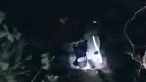 Accident In Himachal: क्रैश बैरियर को तोड़ता हुआ खाई में लुढ़का ट्रक! चालक ने छलांग लगाकर बचाई जान Accident In Himachal: क्रैश बैरियर को तोड़ता हुआ खाई में लुढ़का ट्रक! चालक ने छलांग लगाकर बचाई जान