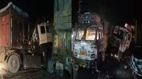 Accident In Himachal: दो ट्रकों के बीच जोरदार टक्कर! घायल चालक अस्पताल में भर्ती, सड़क पर ट्रैफिक जाम Accident In Himachal: दो ट्रकों के बीच जोरदार टक्कर! घायल चालक अस्पताल में भर्ती, सड़क पर ट्रैफिक जाम