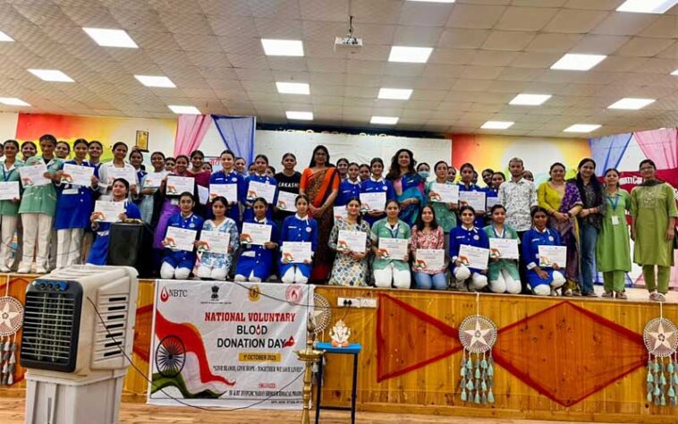 Sirmour News: सशक्त परिवार हेतु स्वस्थ नारी अभियान के अंतर्गत विविध कार्यक्रमों का आयोजन Sirmour News: सशक्त परिवार हेतु स्वस्थ नारी अभियान के अंतर्गत विविध कार्यक्रमों का आयोजन