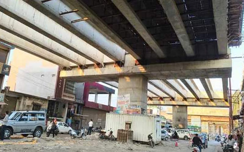 Himachal News Alert: निर्माणाधीन फ्लाईओवर पर काम करते गिरा मजदूर! गई जान, कंपनी पर लापरवाही के आरोप