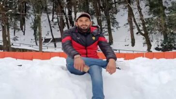 Accident In Himachal: बेकाबू होकर गहरी खाई में गिरी कार! घर जा रहे युवक ने गवाई जान