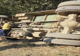 Bus Accident: हिमाचल में बेकाबू हुई निजी बस! सड़क किनारे पलटी, यात्रियों में चीख-पुकार