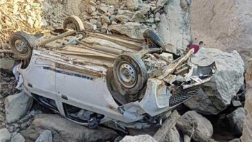 Accident In Himachal: पति की जगह टैक्सी में सवारी छोड़ने निकली महिला चालक! रास्ते में हुआ हादसा,